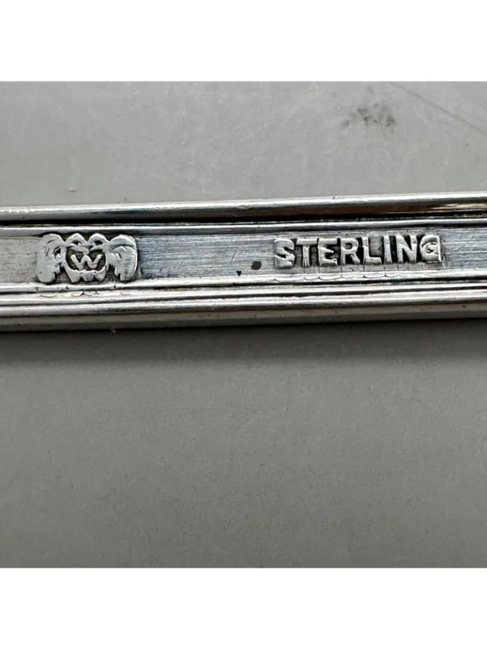 Sardine Fork Ancestry Pattern Weidlich Sterling Silver Bacon Rack Floral 1940s